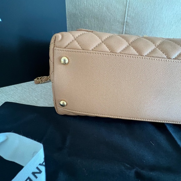 Chanel CoCo Top Handle COA from Zeko. This is a 2021 large CoCo Top handle. - Picture 10 of 14